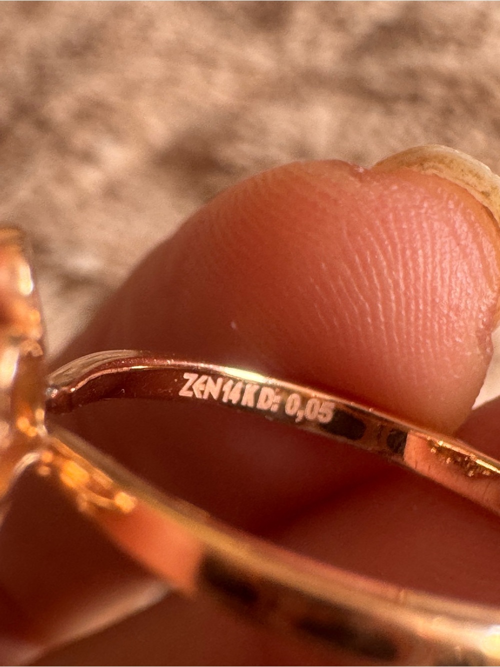 14K Rose Gold Five Heart Diamond Pavé Ring – Size 6.5 - Picture 10 of 14